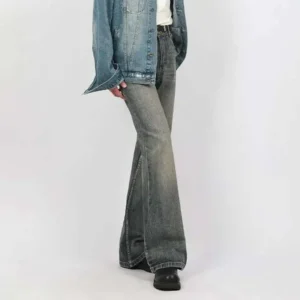Alternative view of Solid Color Washed Flared Jeans