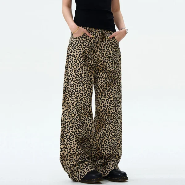 Leopard Print Flared Denim Pants - Image 4